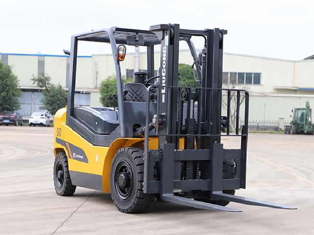 Xe nâng dầu Liugong 5 tấn CLG2050H