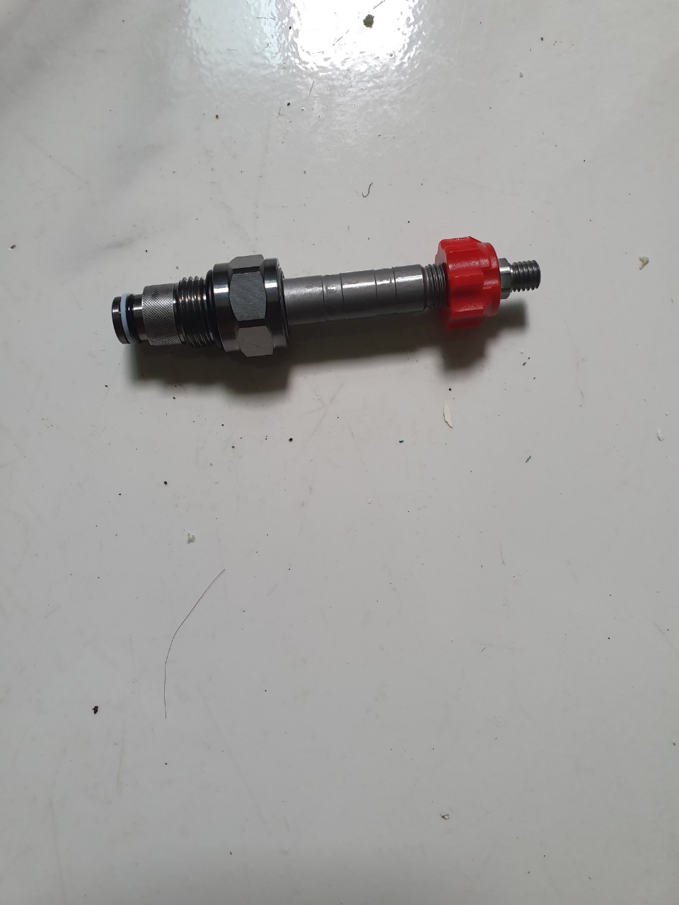 Van tụt áp xe cắt kéo