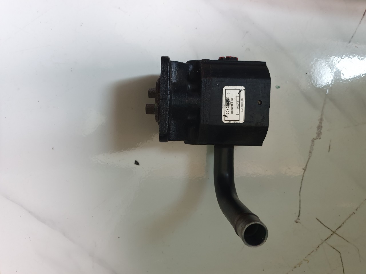 Bơm thủy lực xe cắt kéo