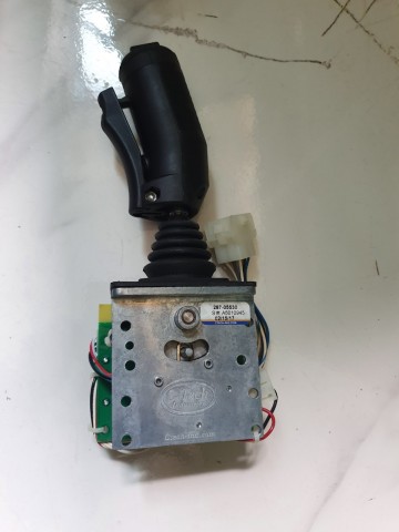 Củ tay điều khiển xe cắt kéo Skyjack