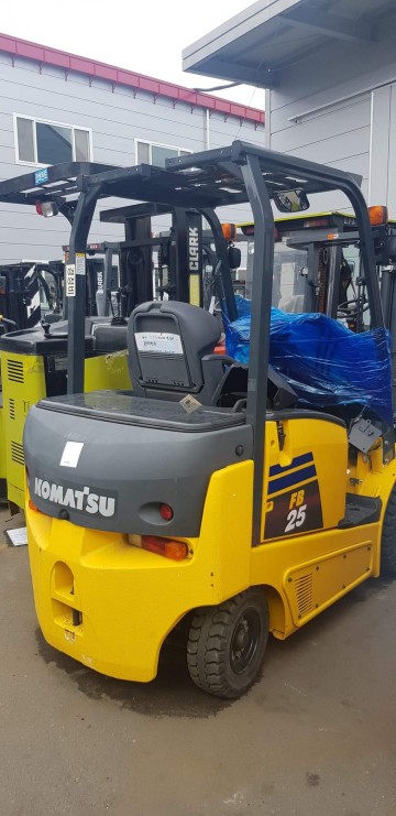 Xe nâng 1.5 tấn komatsu