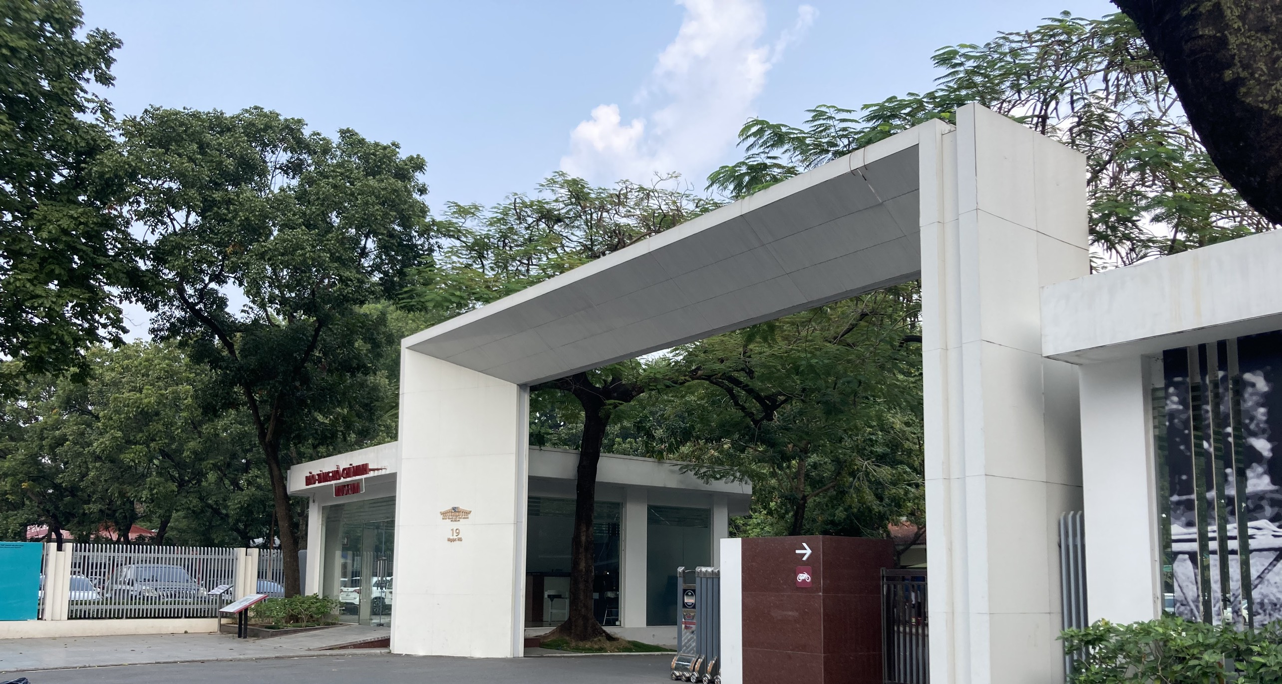 BẢO TÀNG HỒ CHÍ MINH CAO 18M ĐƯỢC BẢO TRÌ NHƯ THẾ NÀO?