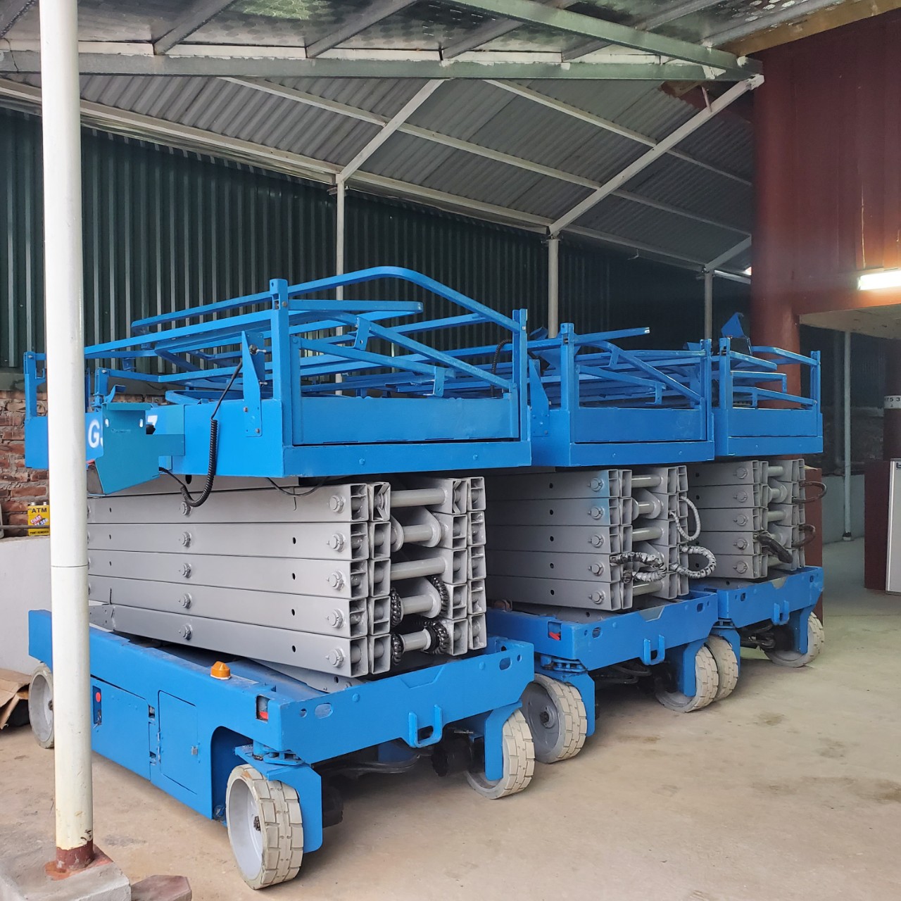 XE NÂNG NGƯỜI GENIE VÀ BÁO GIÁ MỚI NHẤT 2023