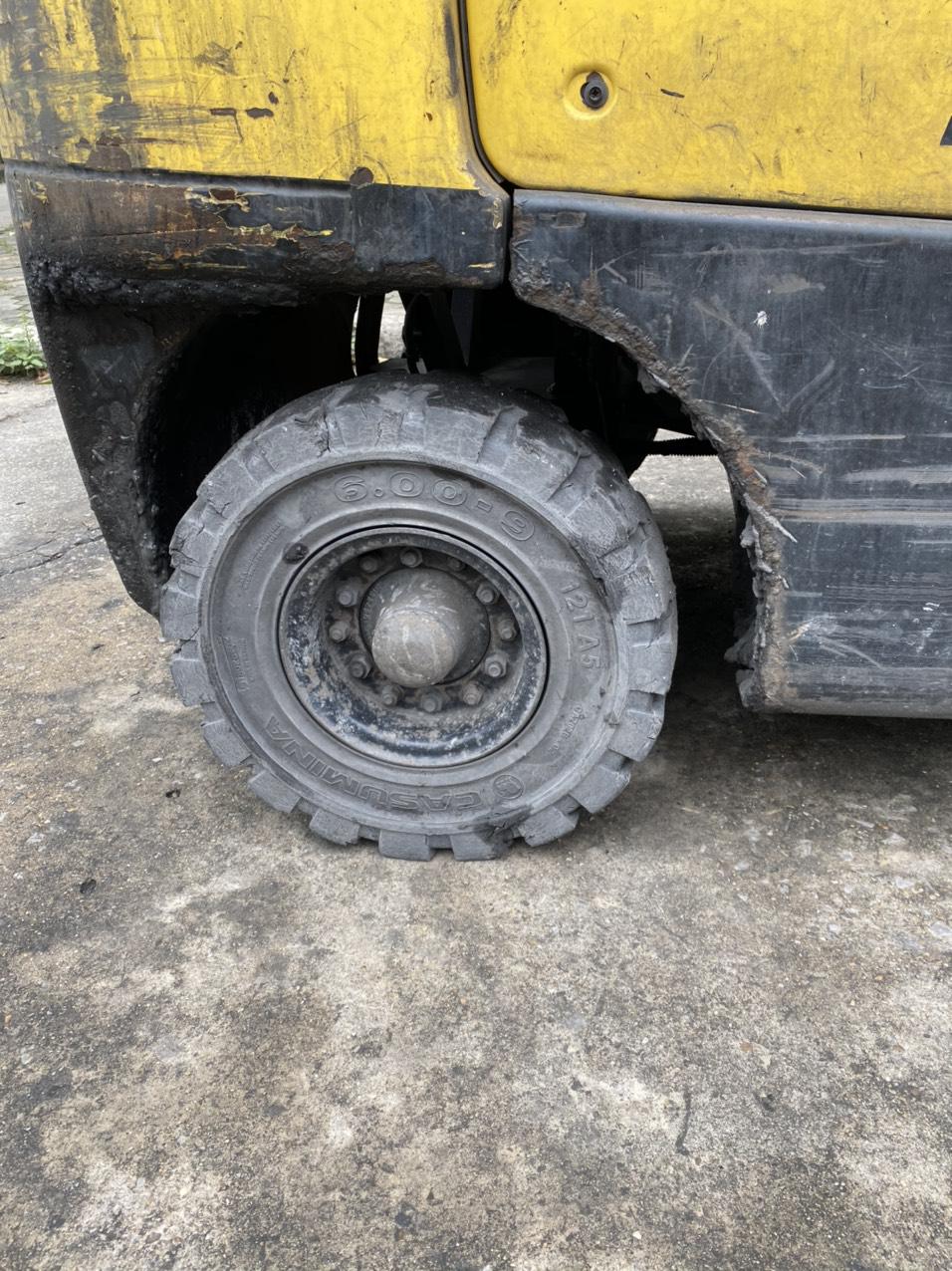 TẤT TẦN TẬT CÁC VẤN ĐỀ VỀ LỐP XE NÂNG