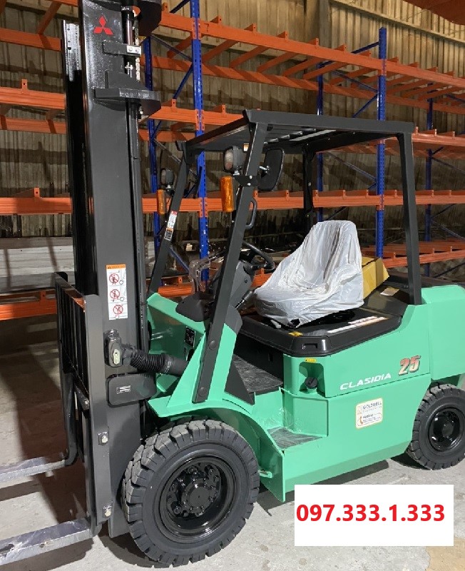 GIAO XE NÂNG DẦU 2,5 TẤN FD25HS TẠI HÀ NỘI CHO NHÀ MÁY SẢN XUẤT GỖ ACRYLIC